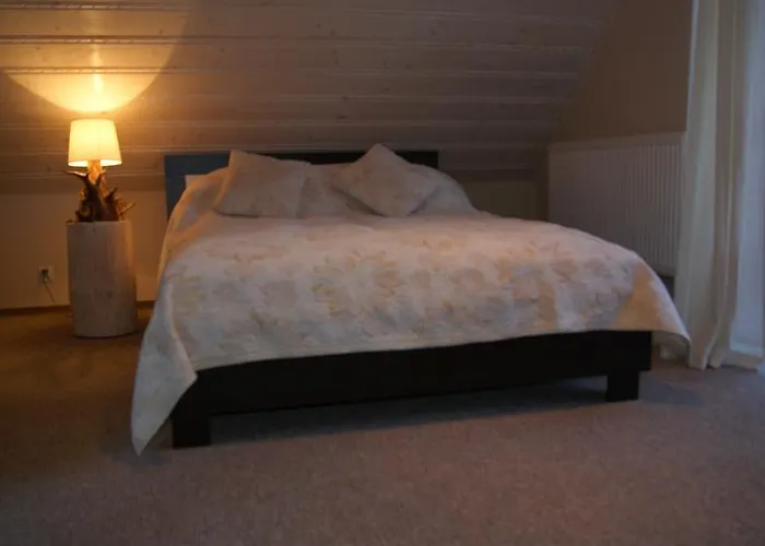 Na Zaciszu * شكلارسكا بوريبا